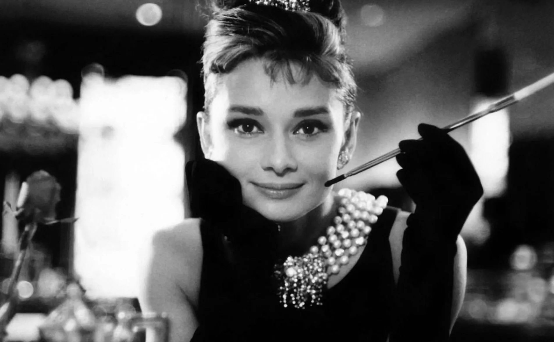 Audrey Hepburn: Ánh sao trong tro tàn Thế chiến